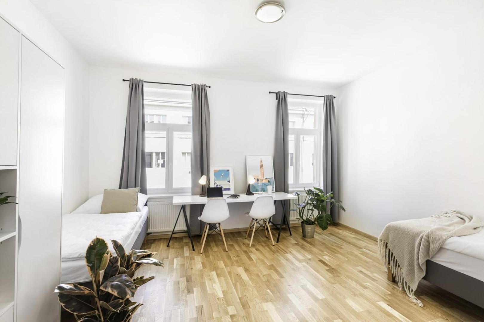 Holandska 36